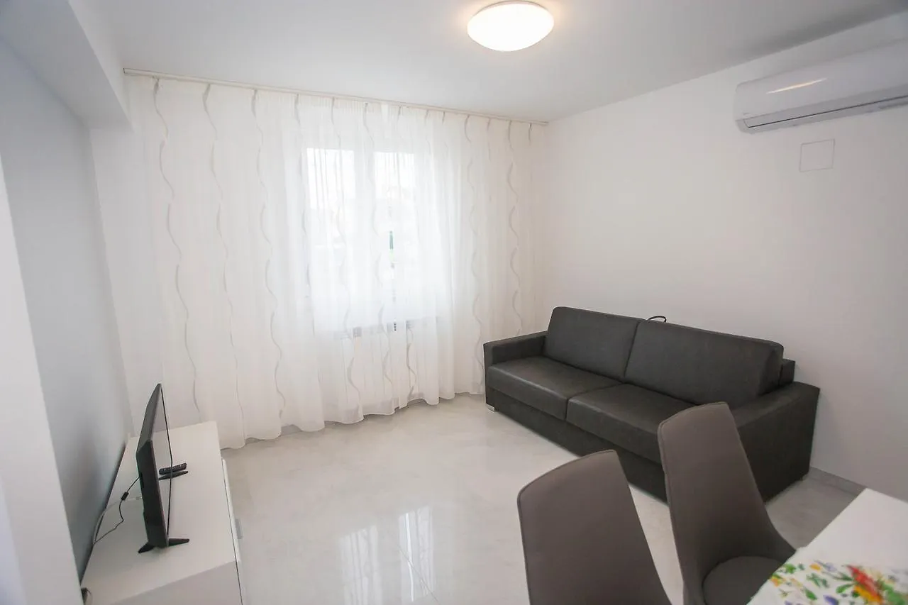 Apartment Aldo II Porec 0*,